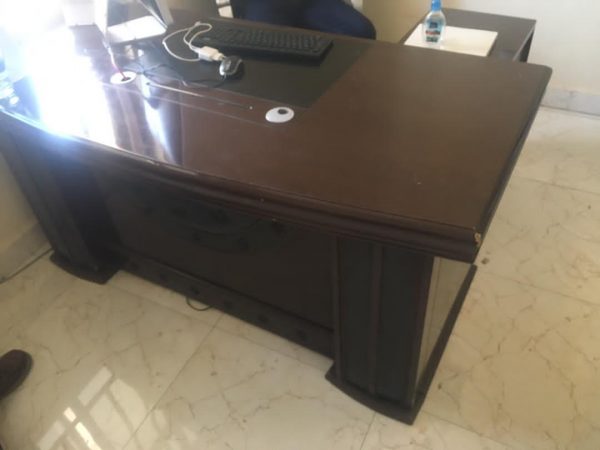 TABLE BUREAU